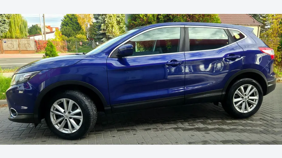NISSAN Qashqai -