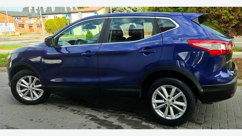 NISSAN Qashqai -