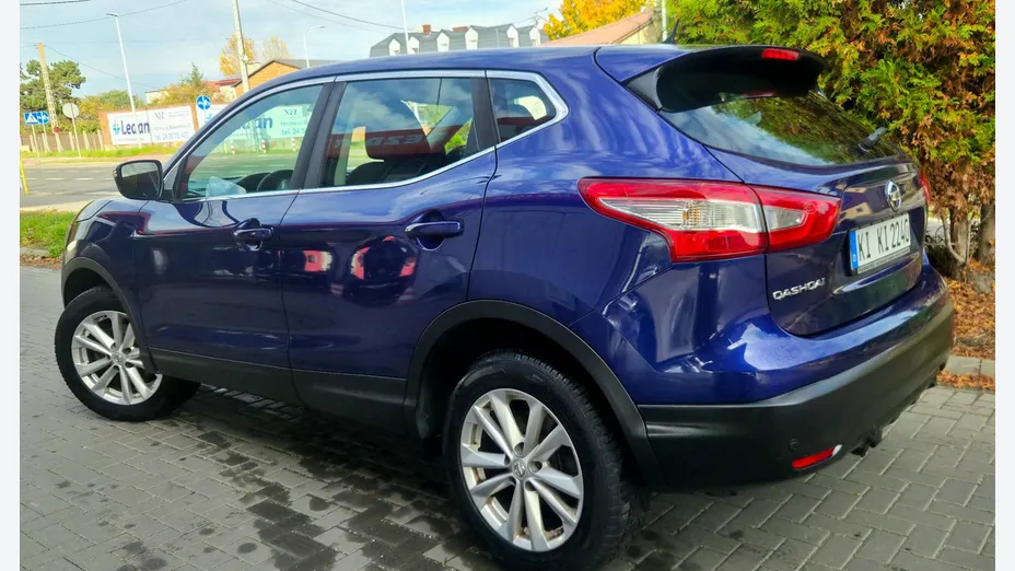 NISSAN Qashqai -