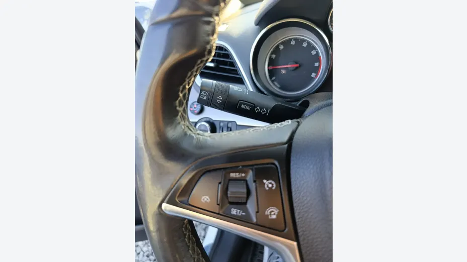 OPEL Mokka -