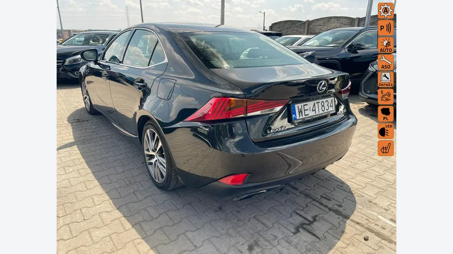 LEXUS IS -