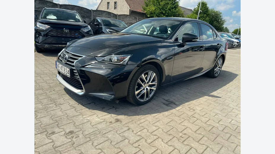 LEXUS IS -