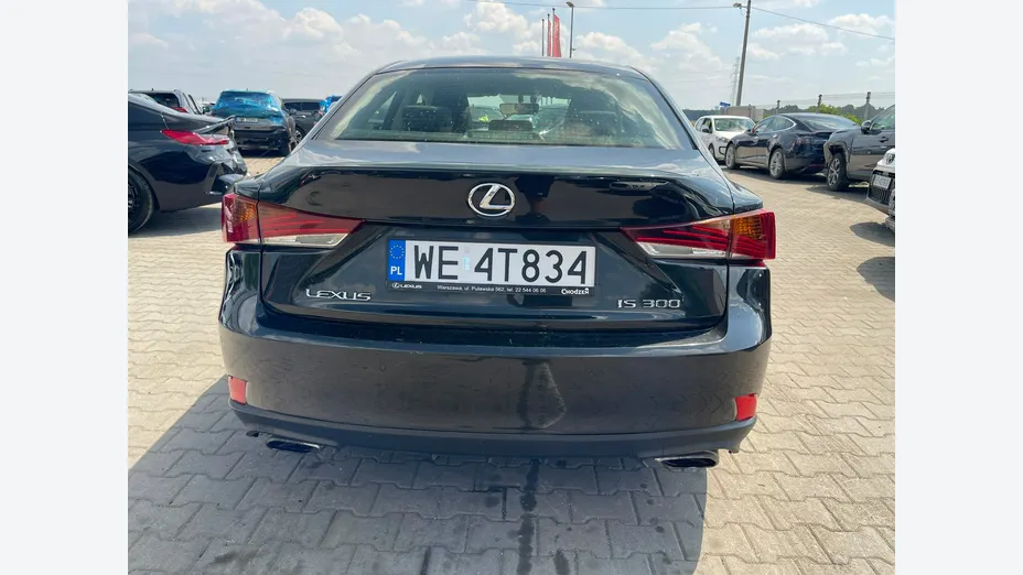 LEXUS IS -