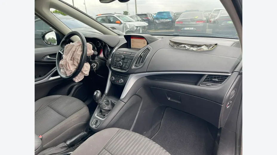 OPEL Zafira -