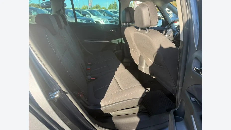 OPEL Zafira -