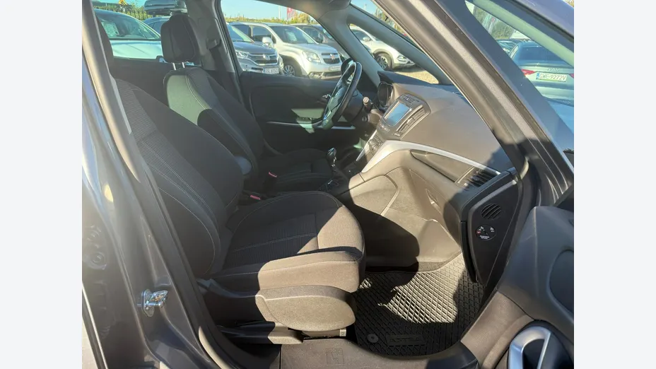 OPEL Zafira -