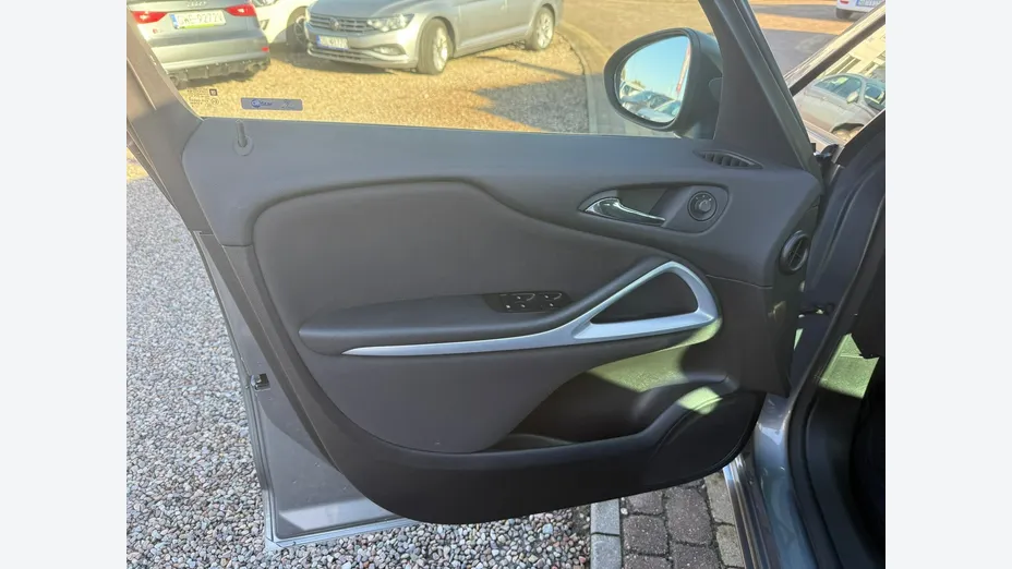 OPEL Zafira -