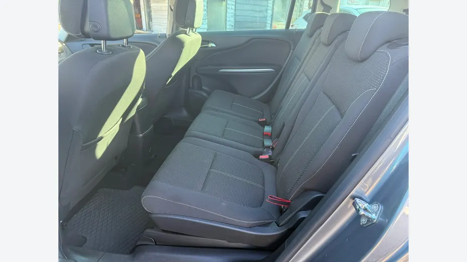 OPEL Zafira -
