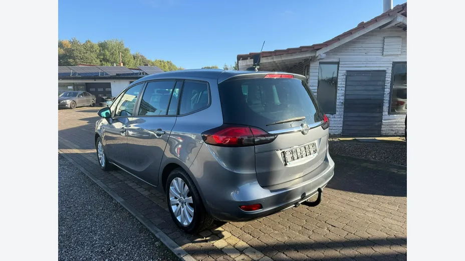 OPEL Zafira -