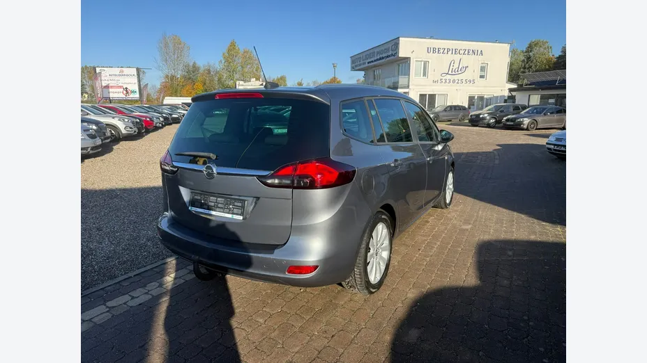 OPEL Zafira -