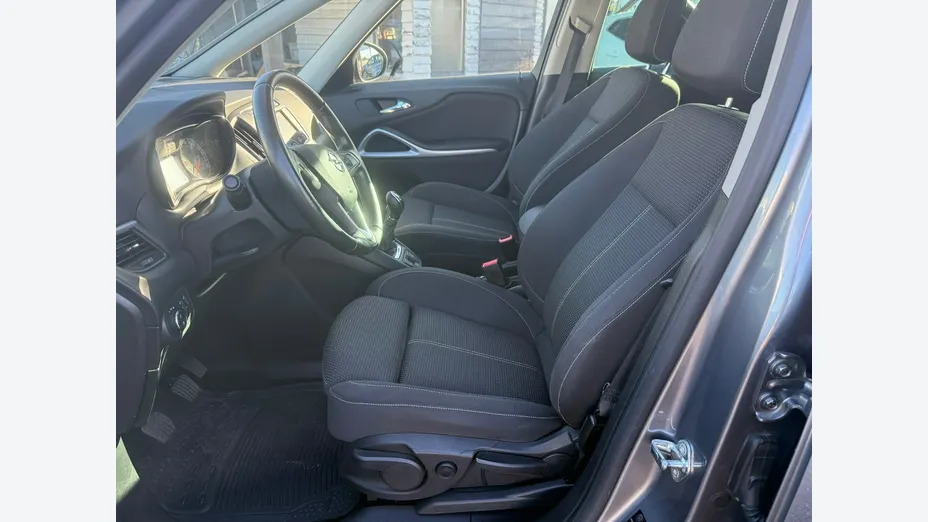 OPEL Zafira -
