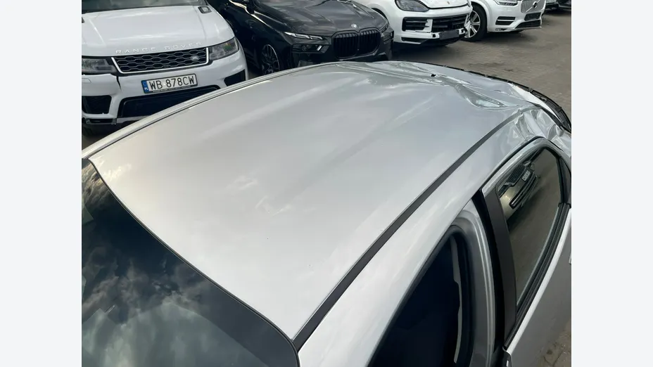 TOYOTA Yaris -