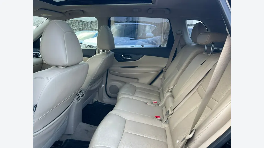 NISSAN X-Trail -