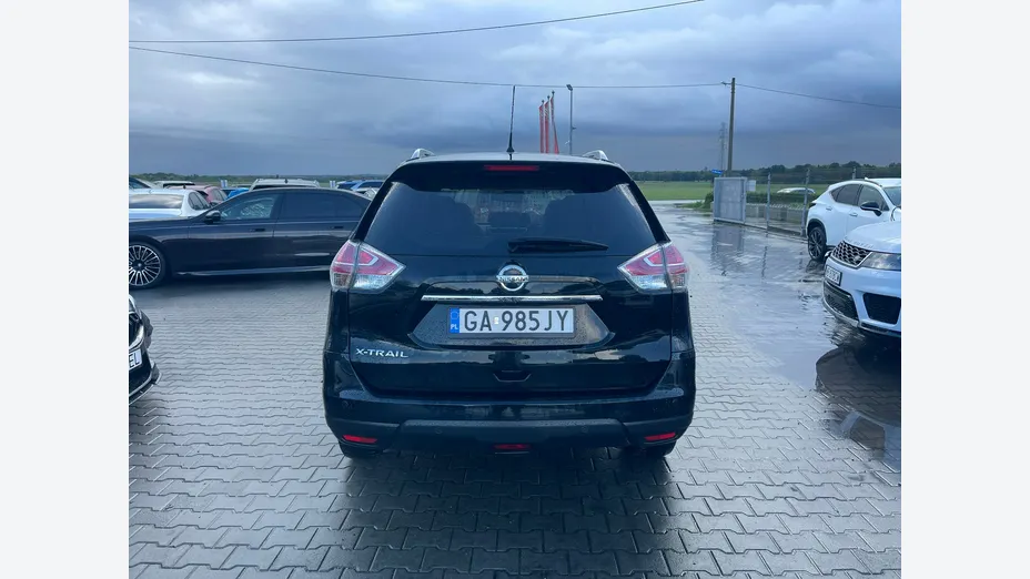 NISSAN X-Trail -
