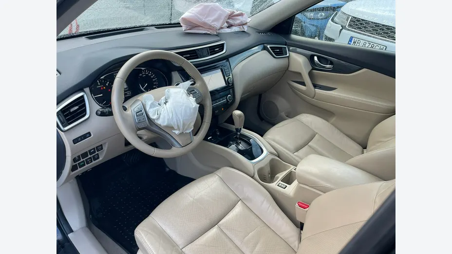 NISSAN X-Trail -