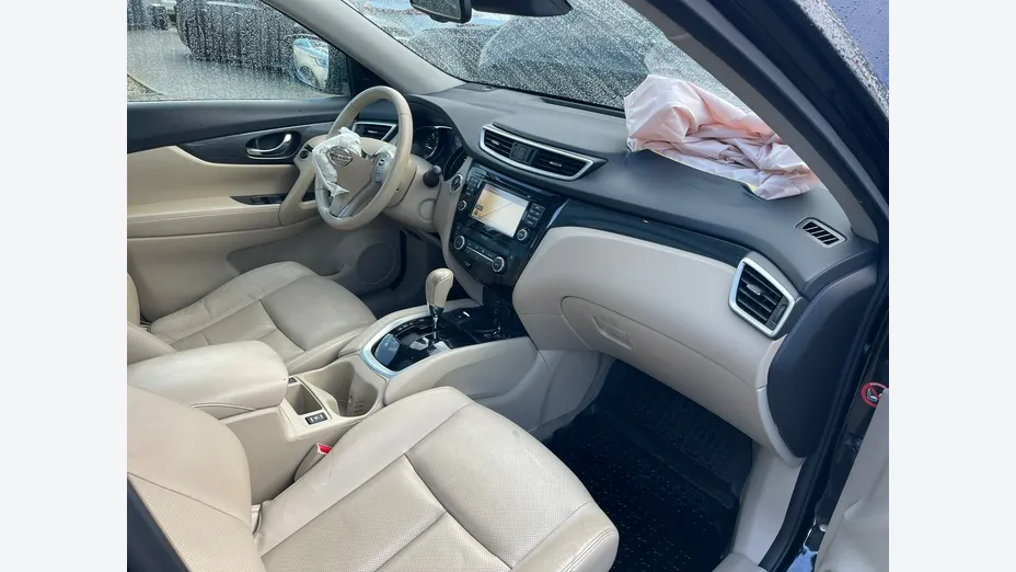 NISSAN X-Trail -