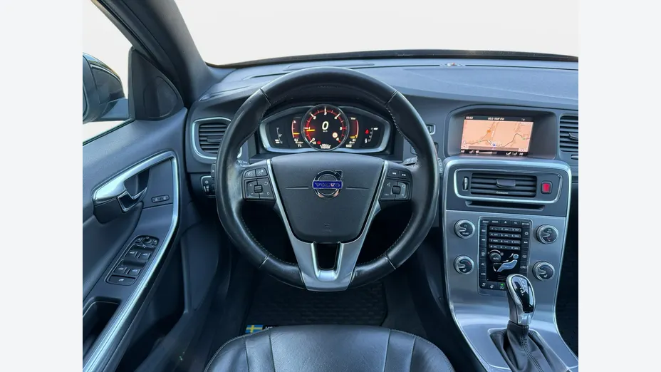 VOLVO V60 -
