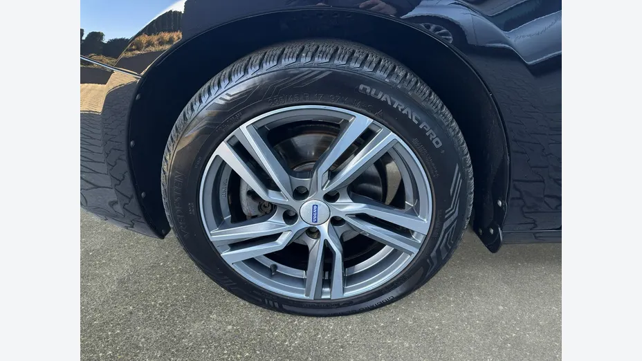 VOLVO V60 -