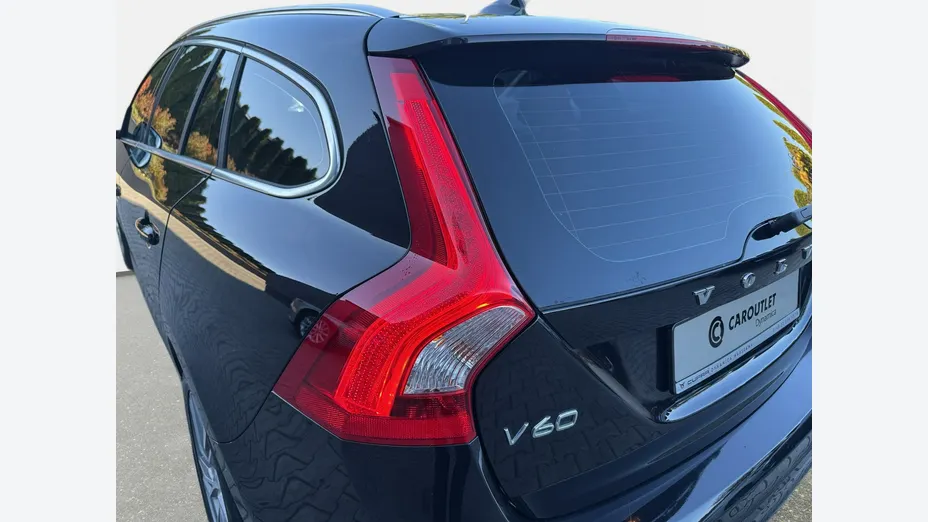 VOLVO V60 -