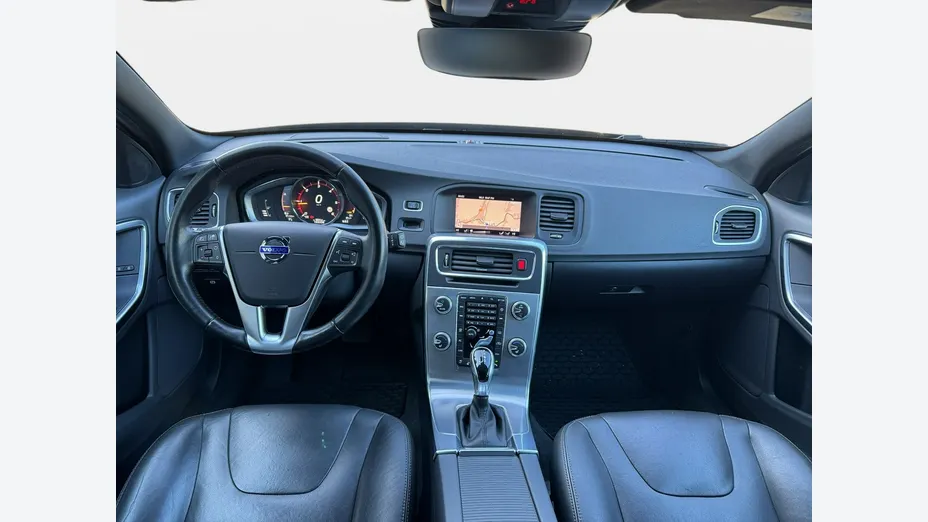 VOLVO V60 -
