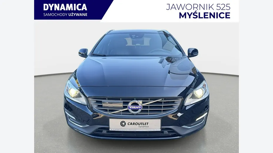 VOLVO V60 -