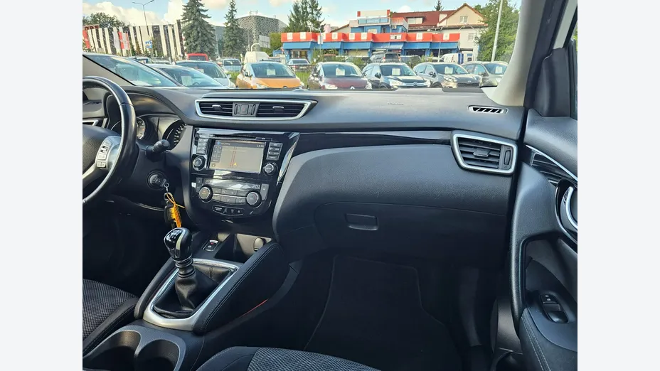 NISSAN Qashqai -