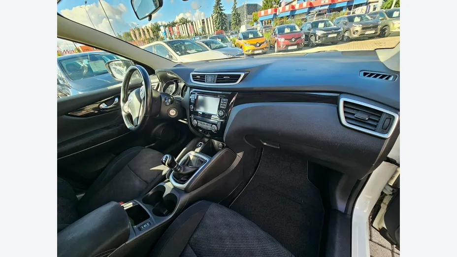 NISSAN Qashqai -