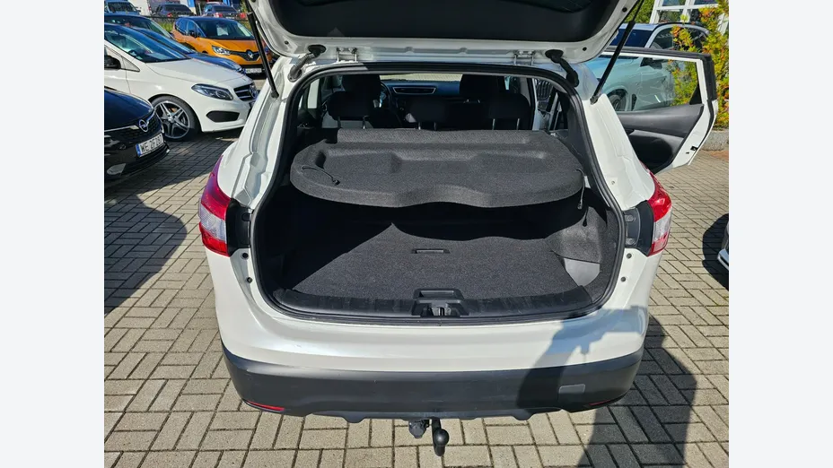NISSAN Qashqai -