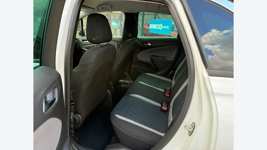 OPEL Crossland X -