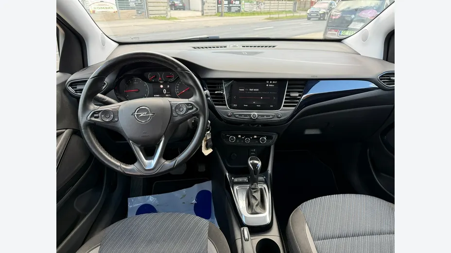 OPEL Crossland X -