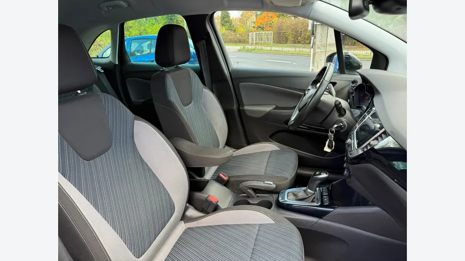 OPEL Crossland X -