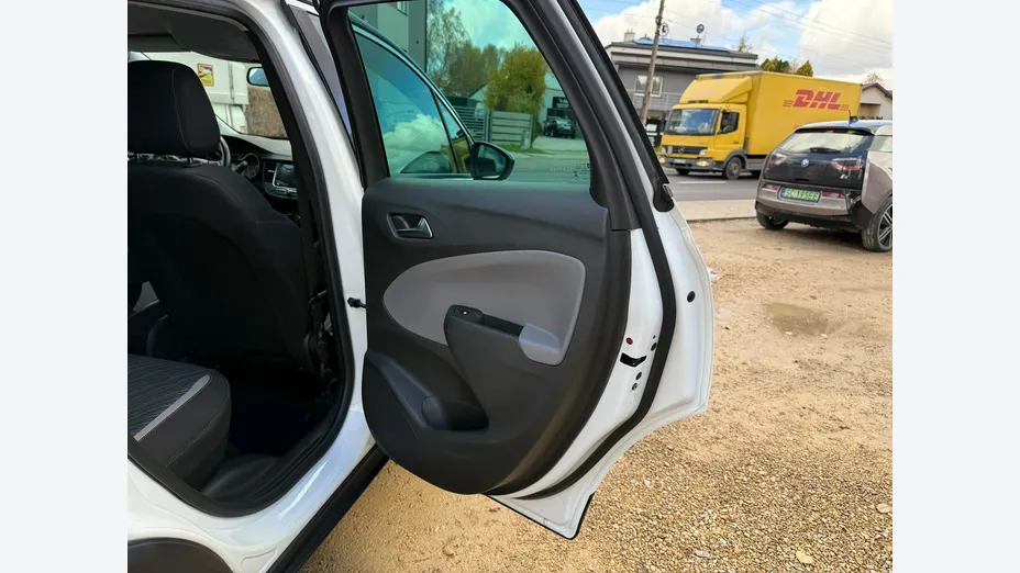 OPEL Crossland X -