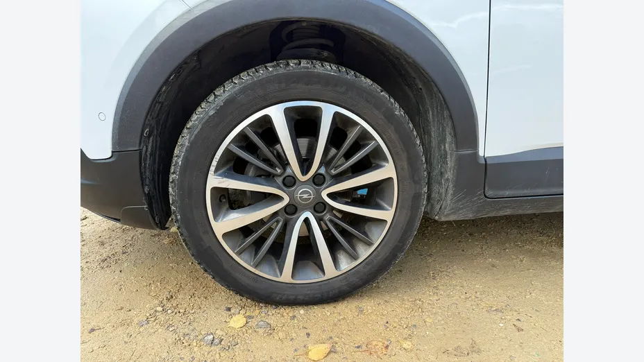 OPEL Crossland X -