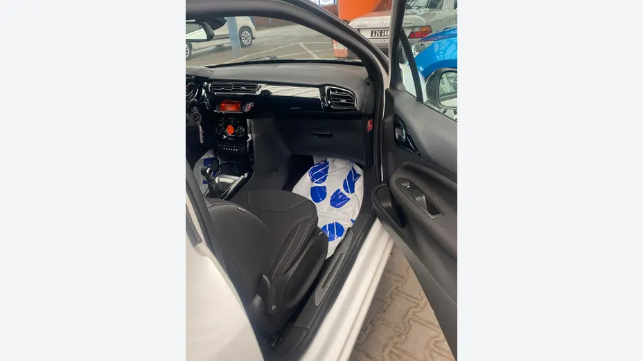 CITROEN DS3 -