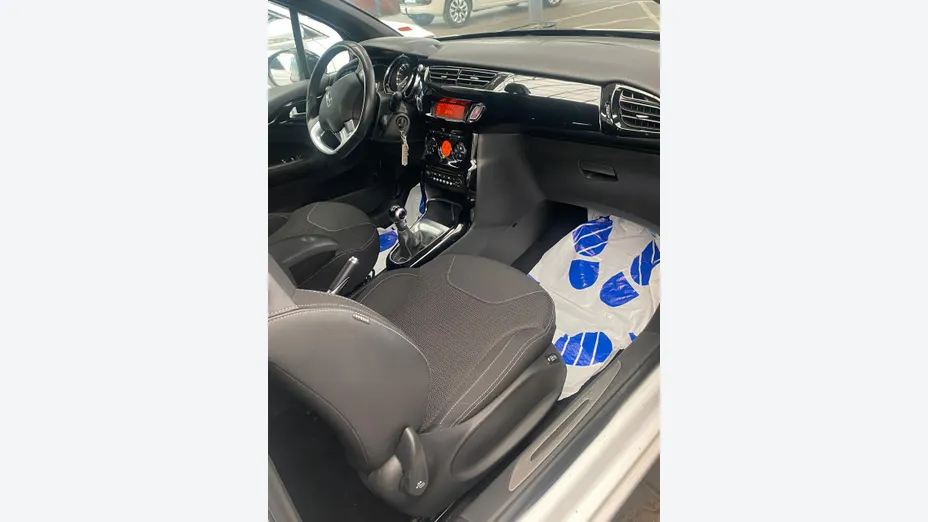 CITROEN DS3 -
