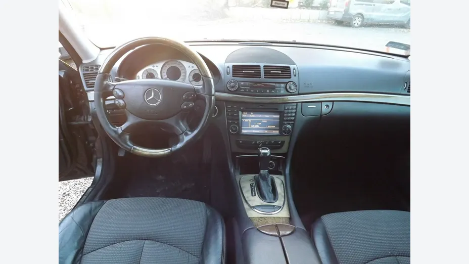MERCEDES-BENZ E Klasa -