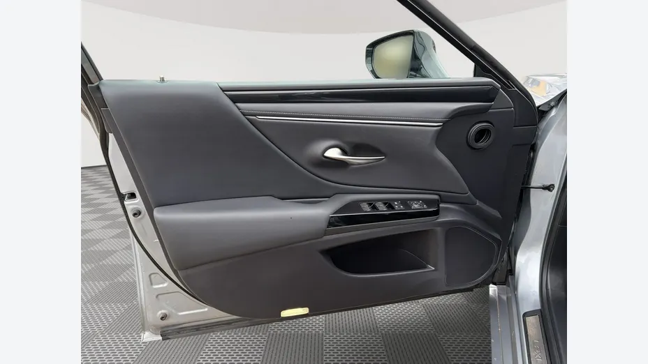 LEXUS ES -