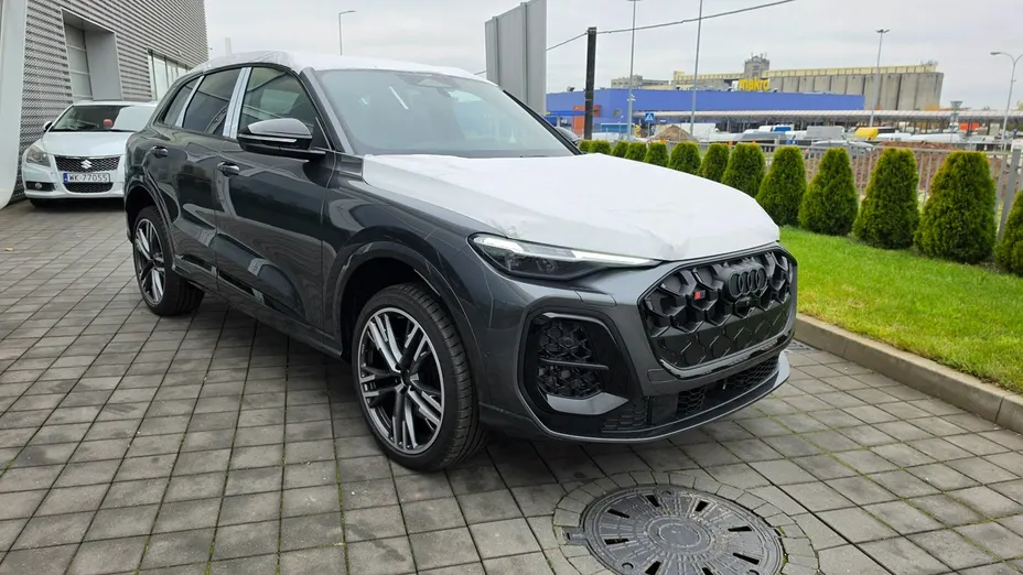 AUDI SQ5 -