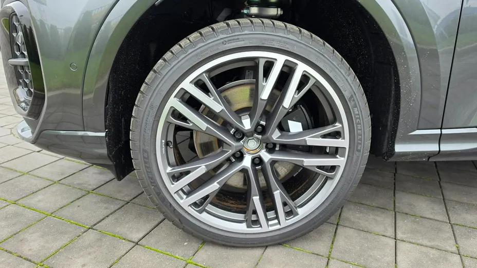 AUDI SQ5 -
