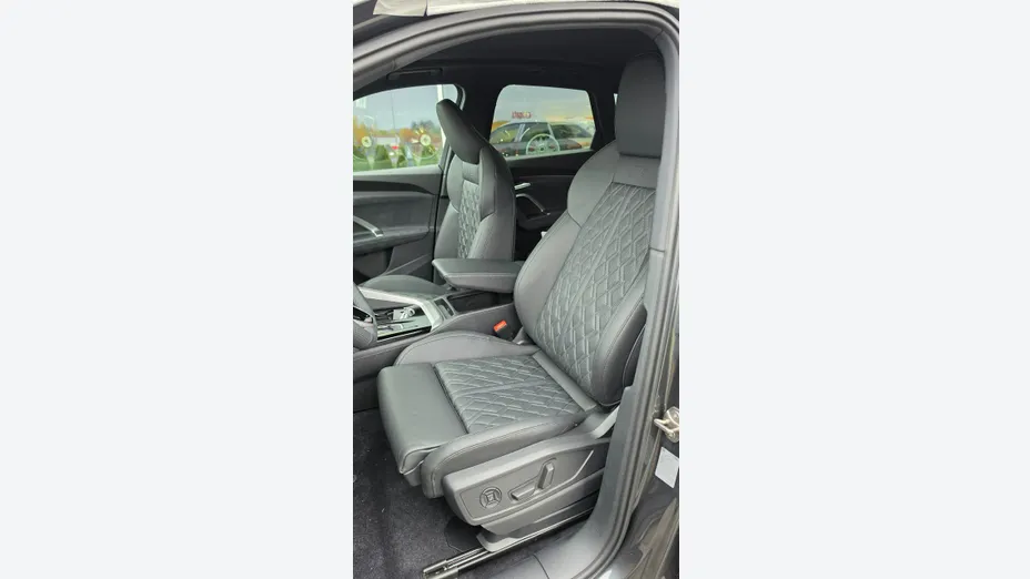 AUDI SQ5 -