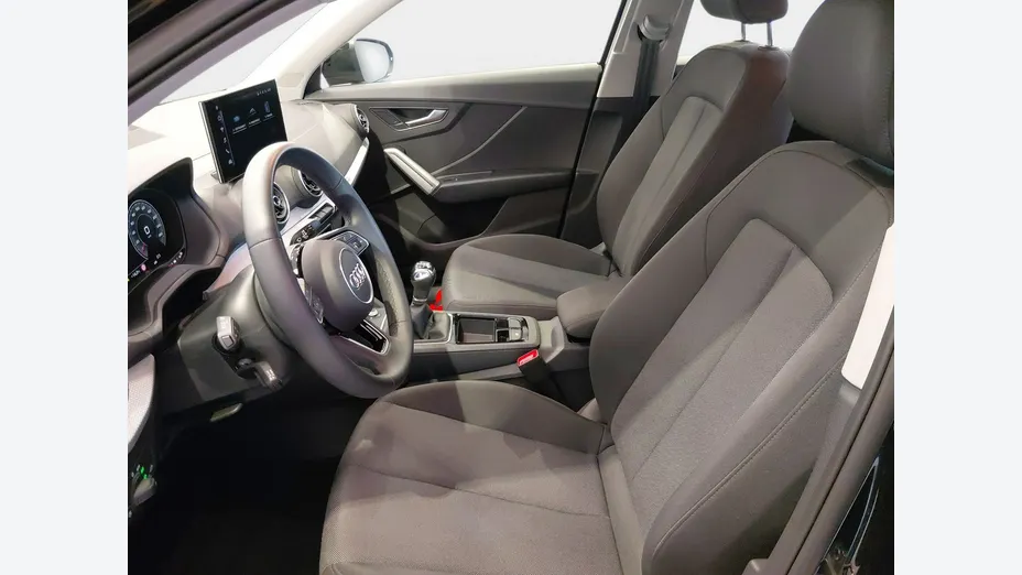 AUDI Q2 -