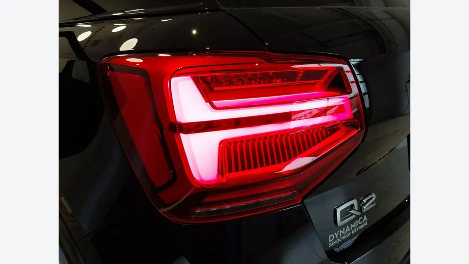 AUDI Q2 -