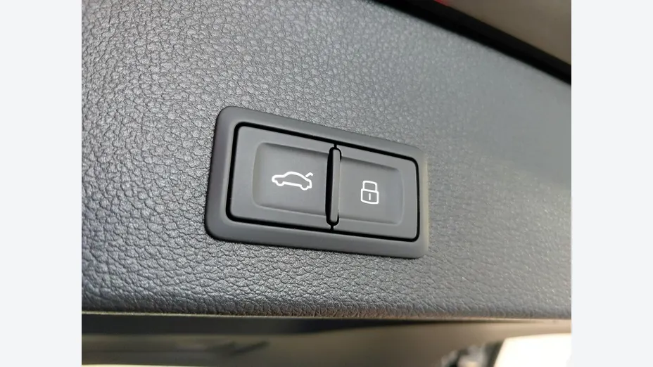 AUDI Q2 -