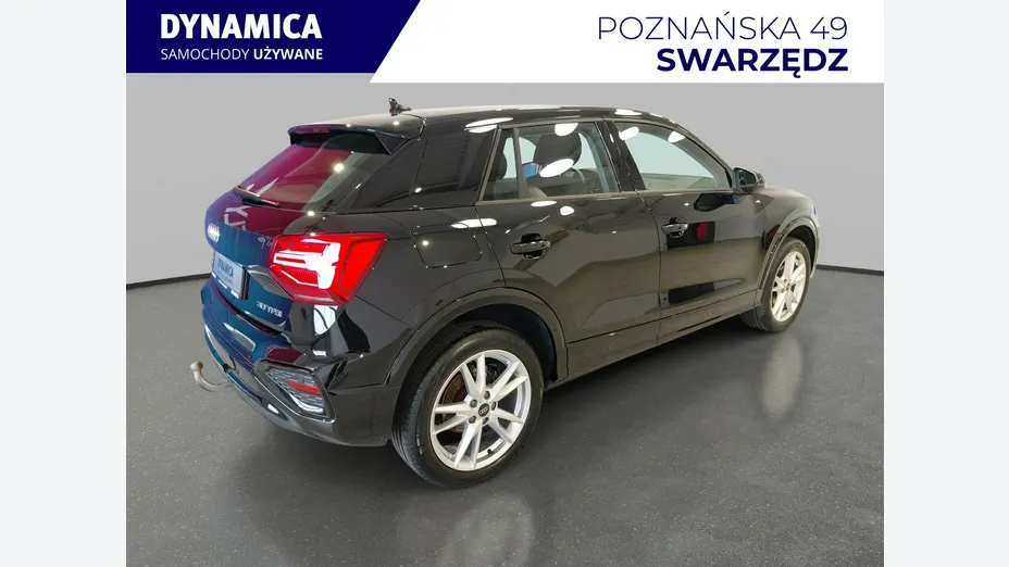AUDI Q2 -