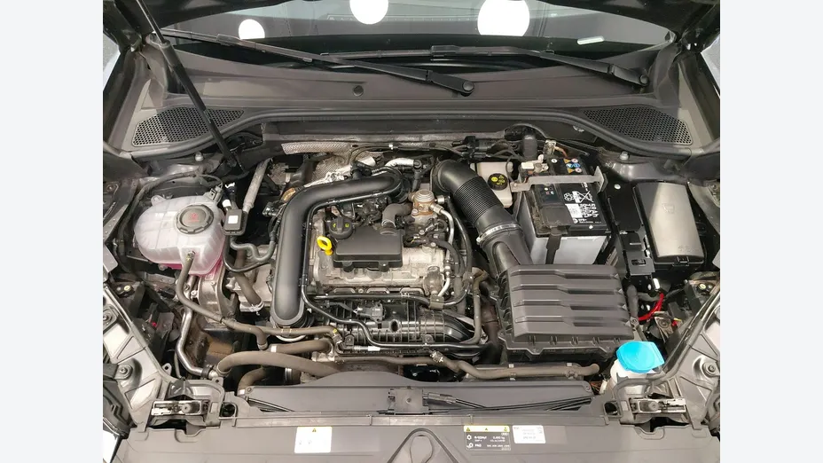 AUDI Q2 -