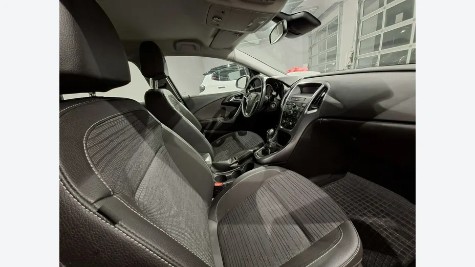 OPEL Astra -