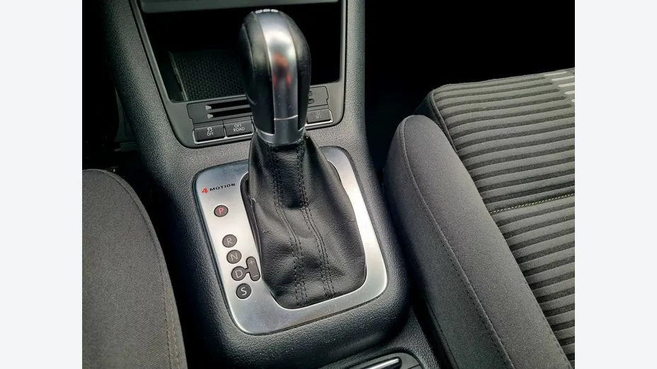 VOLKSWAGEN Tiguan -