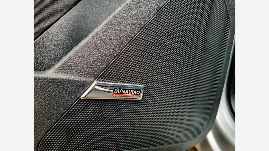 VOLKSWAGEN Tiguan -