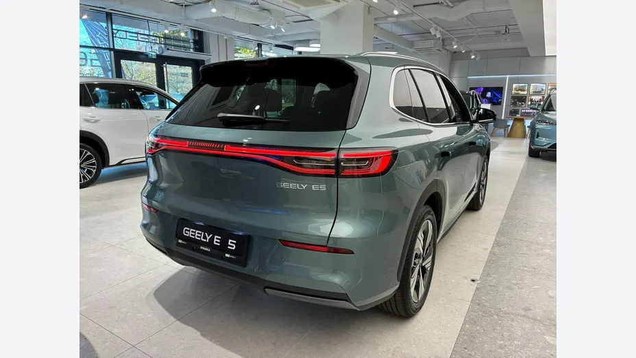 GEELY EX5 -