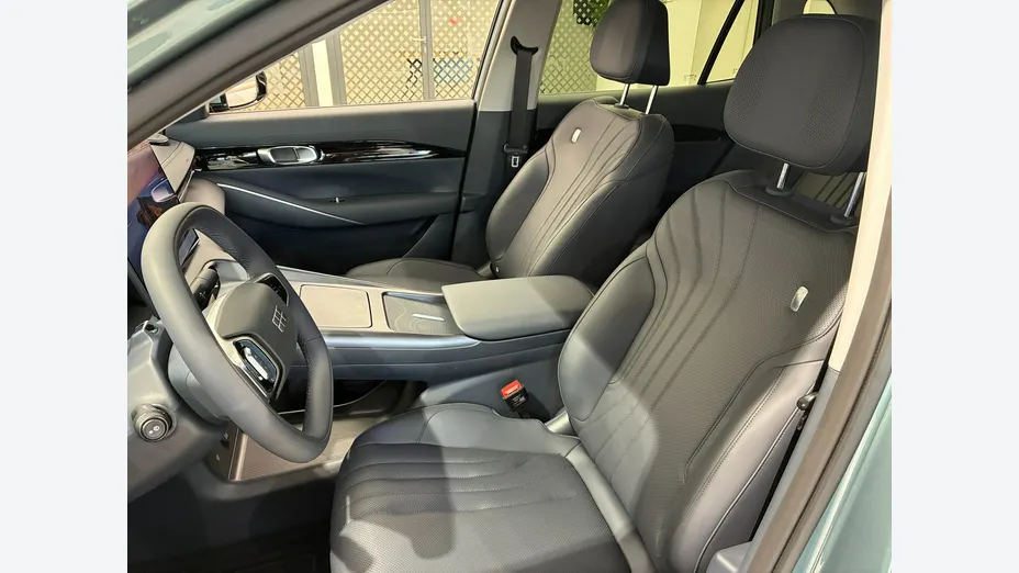GEELY EX5 -